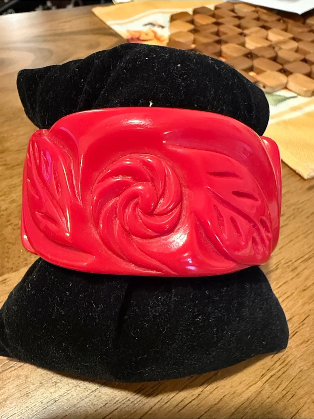 N/A bold red